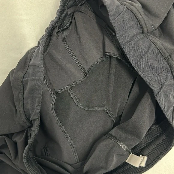 Lululemon Fundamental Short - Picture 10 of 11